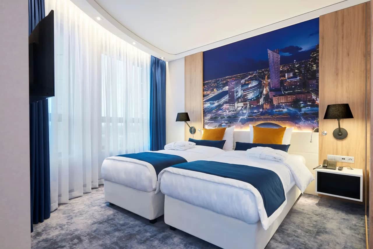 Warszawa: Nocleg od 70 zł? Ceny hoteli, hosteli i apartamentów.