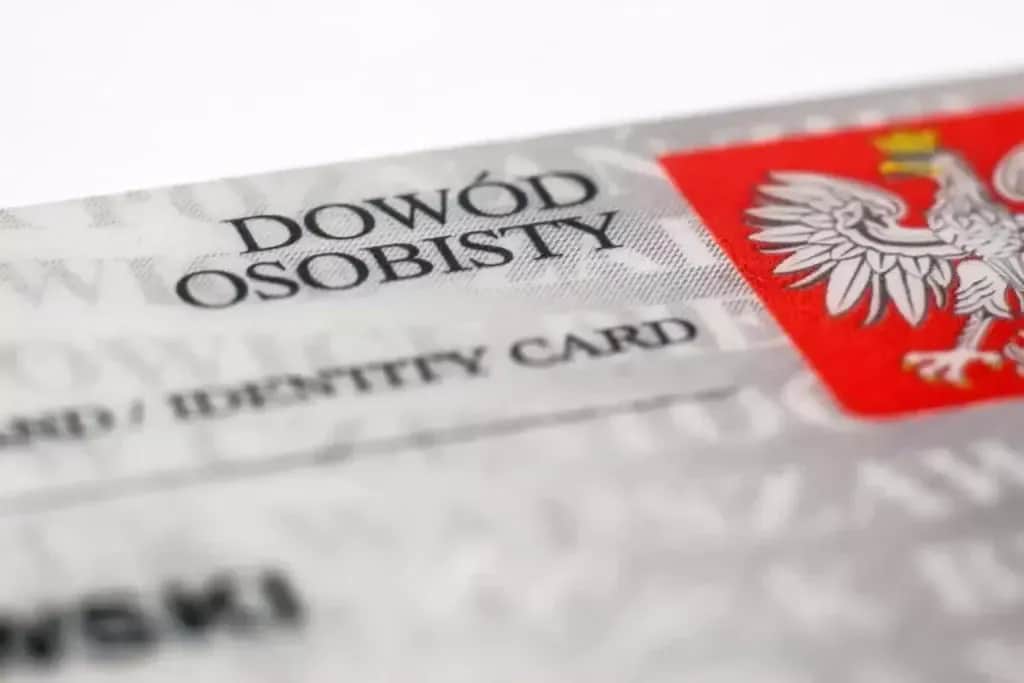 Skan paszportu: Czy to bezpieczne? Chroń swoją tożsamość!